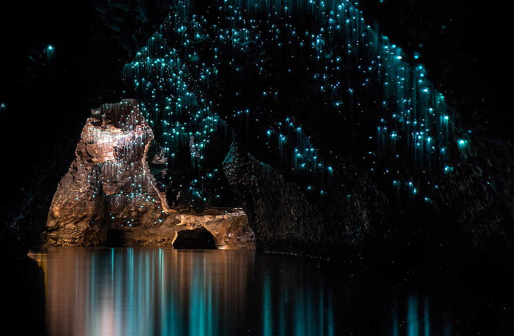 Пещера светлячков Вайтомо в Новой Зеландии