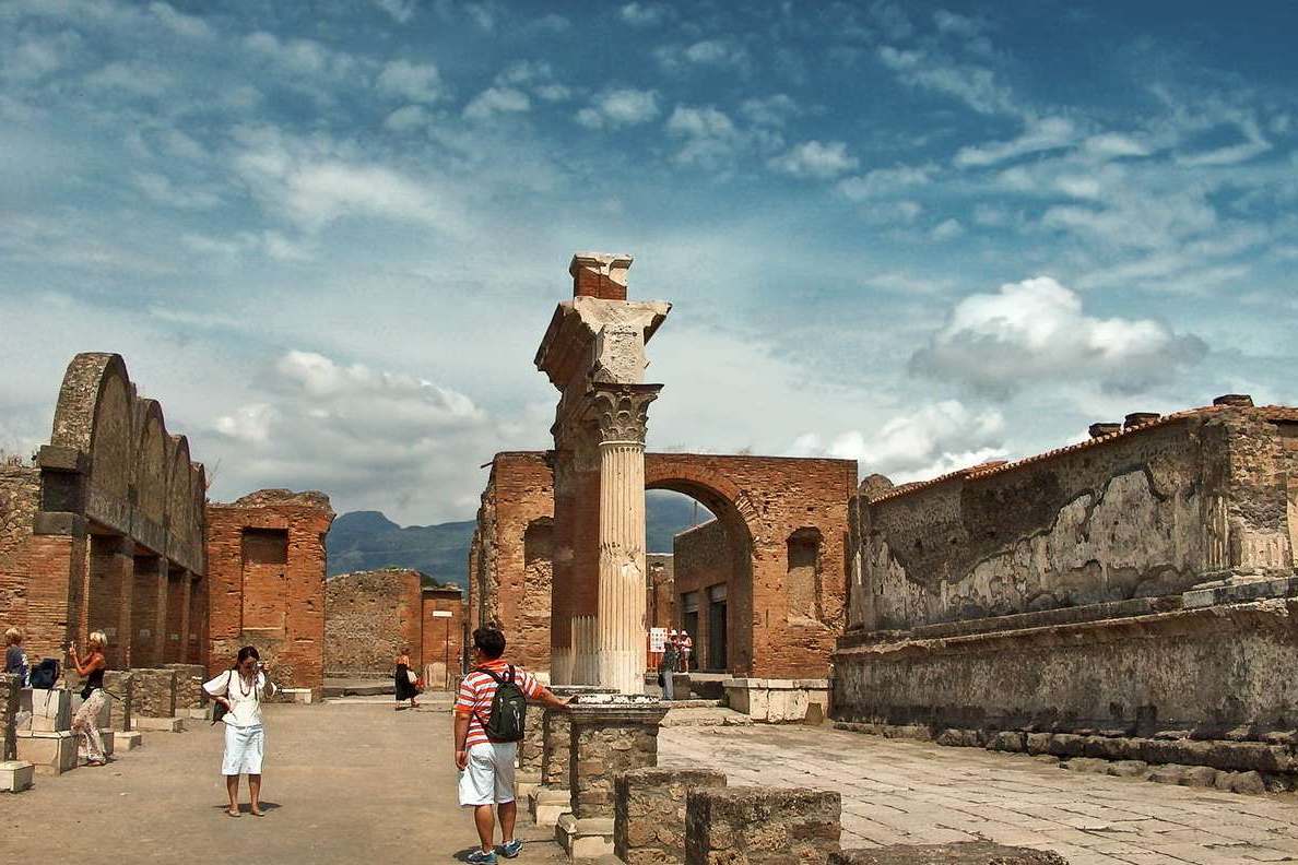 Развалины Помпеи провинция Неаполь