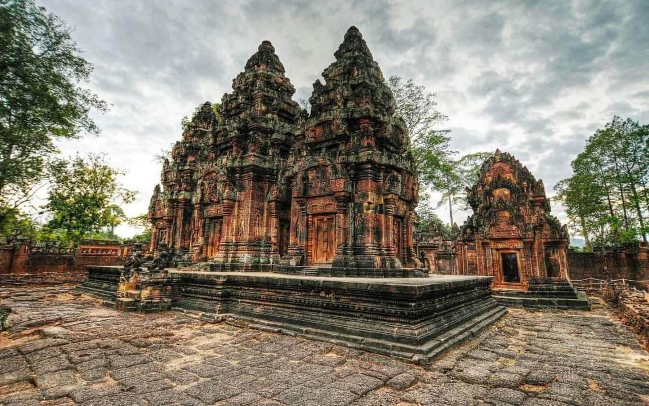 Храм Бантей Срей Камбоджа Ангкор