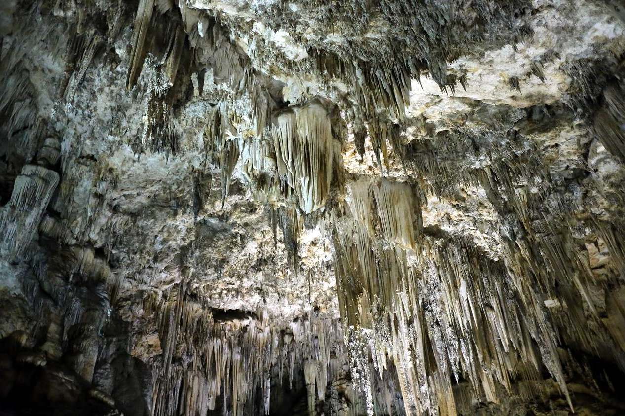Пещеры Куэва де Нерха, 2