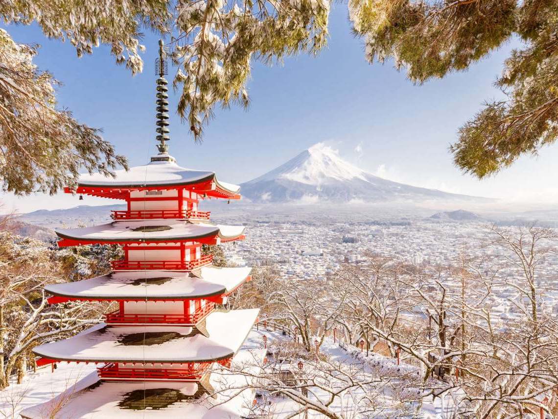 Зима в Японии. Гора Фудзияма