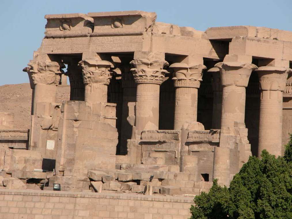 Храм Ком Омбо в Египте 2