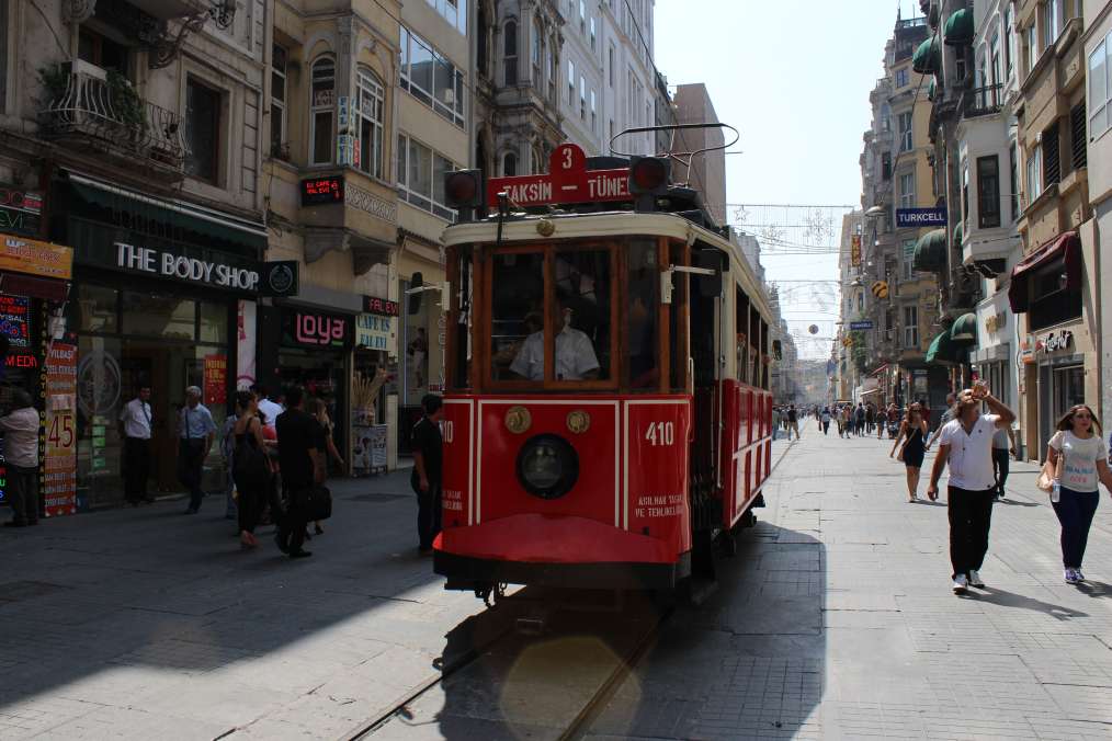 Улица Независимости (Caddesi Istiklal), Стамбул