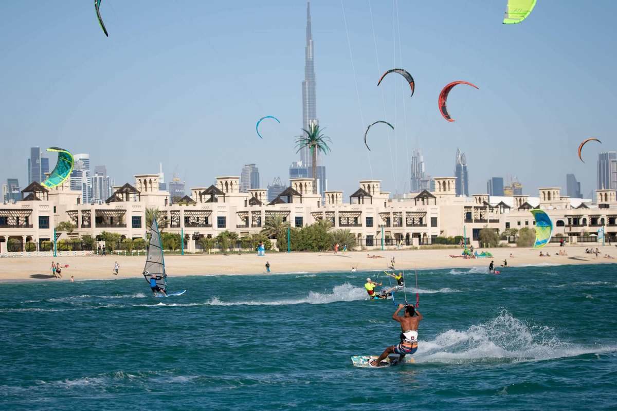 Пляж Kite Beach, Дубаи, вид с моря