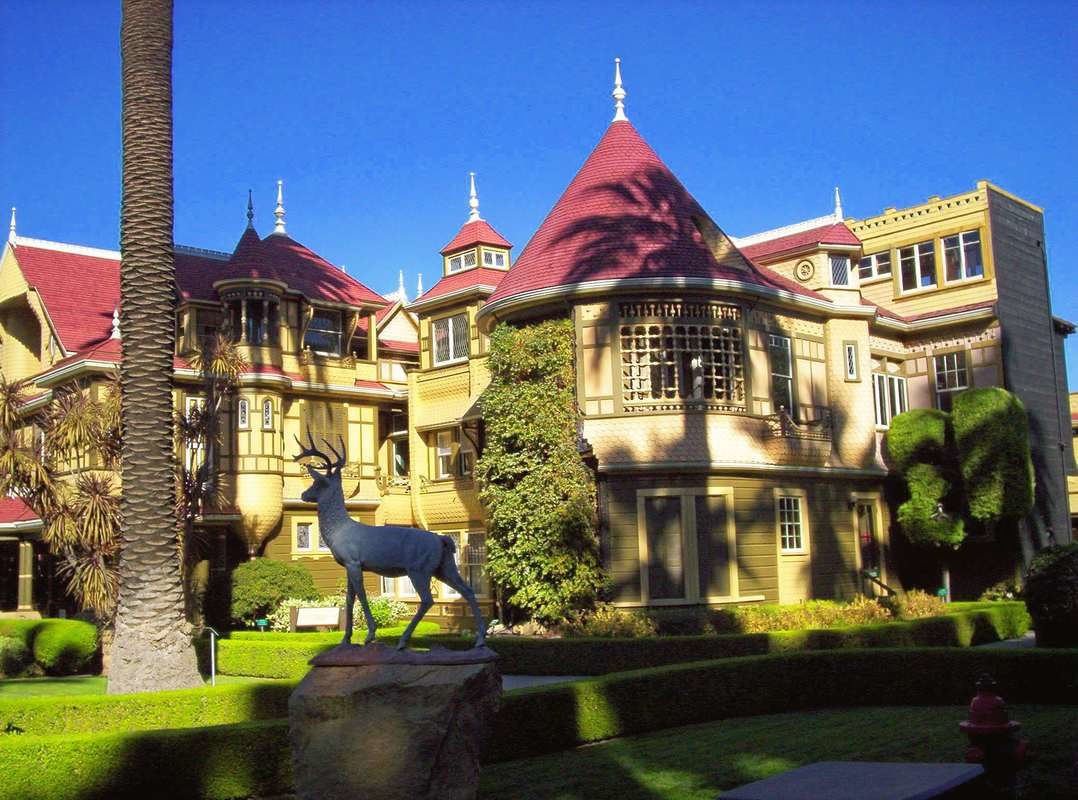 Дом Сары Винчестер в Калифорнии