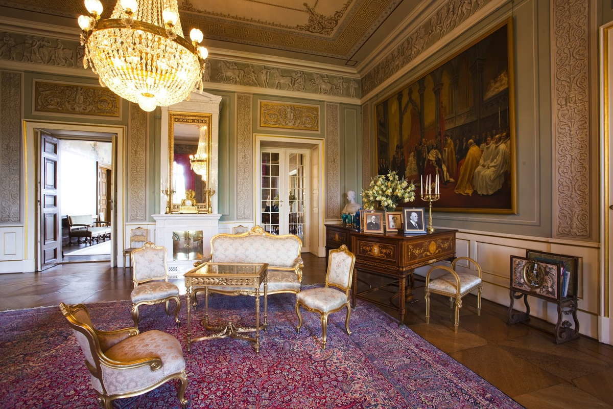 Внутри Королевского дворца Осло