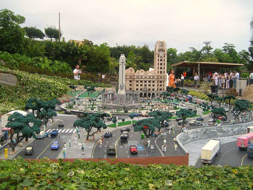 Парк миниатюр Пуэбло Чико на Тенерифе, вид издалека
