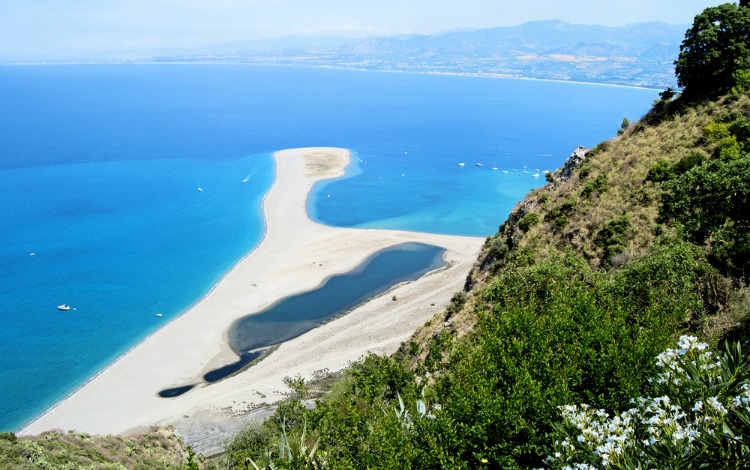 Тиндари пляж Маринелло Сицилия