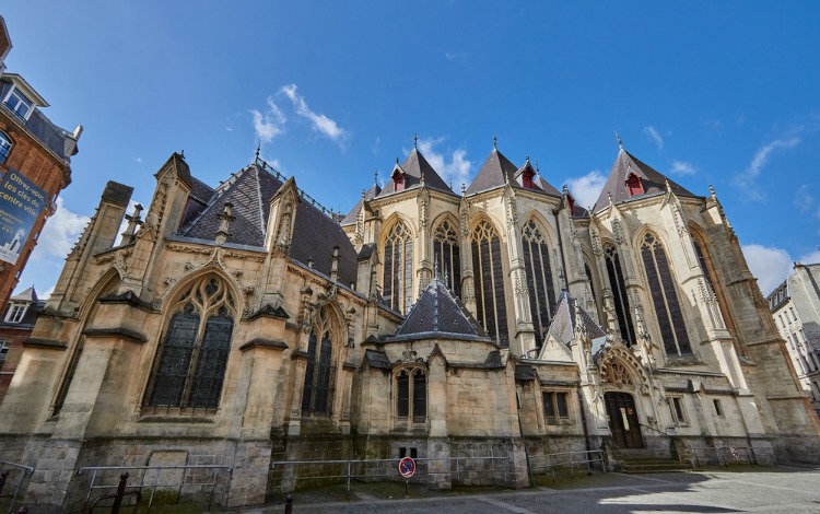 Церковь сен-Мерри Франция