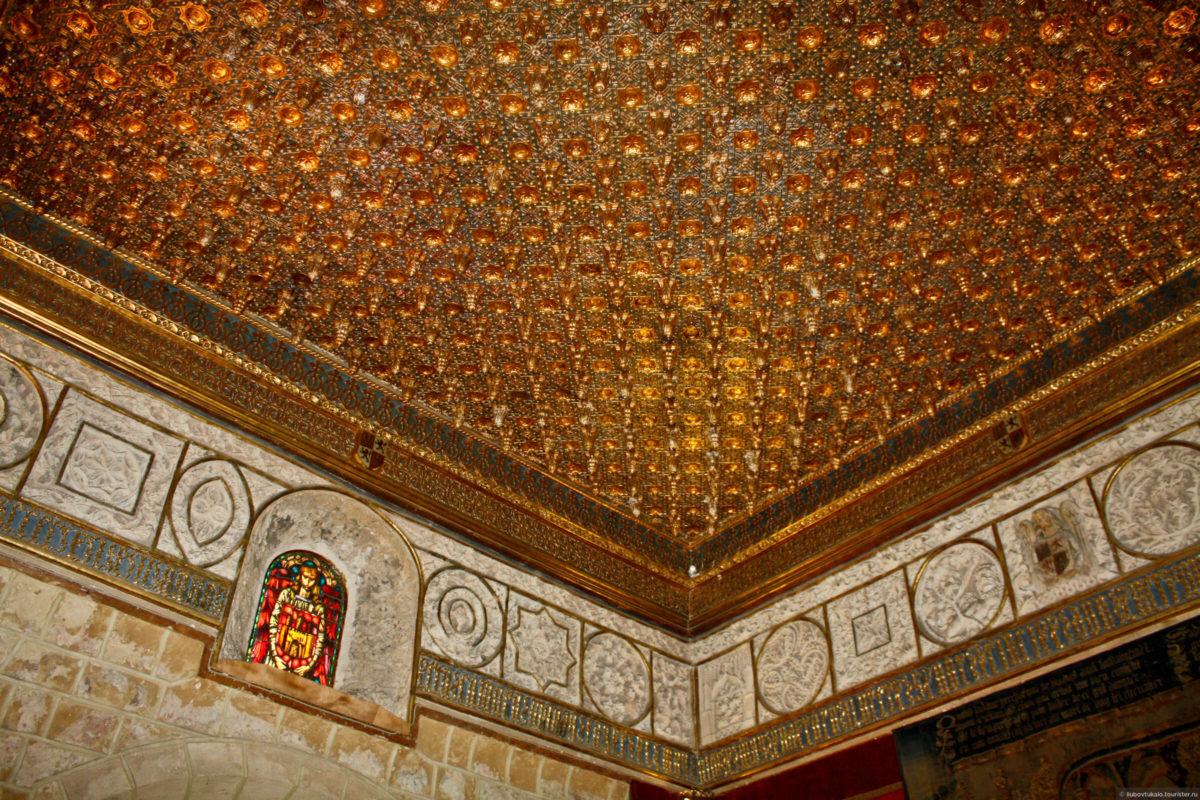Зал Шишек дворца Алькасар Сеговия