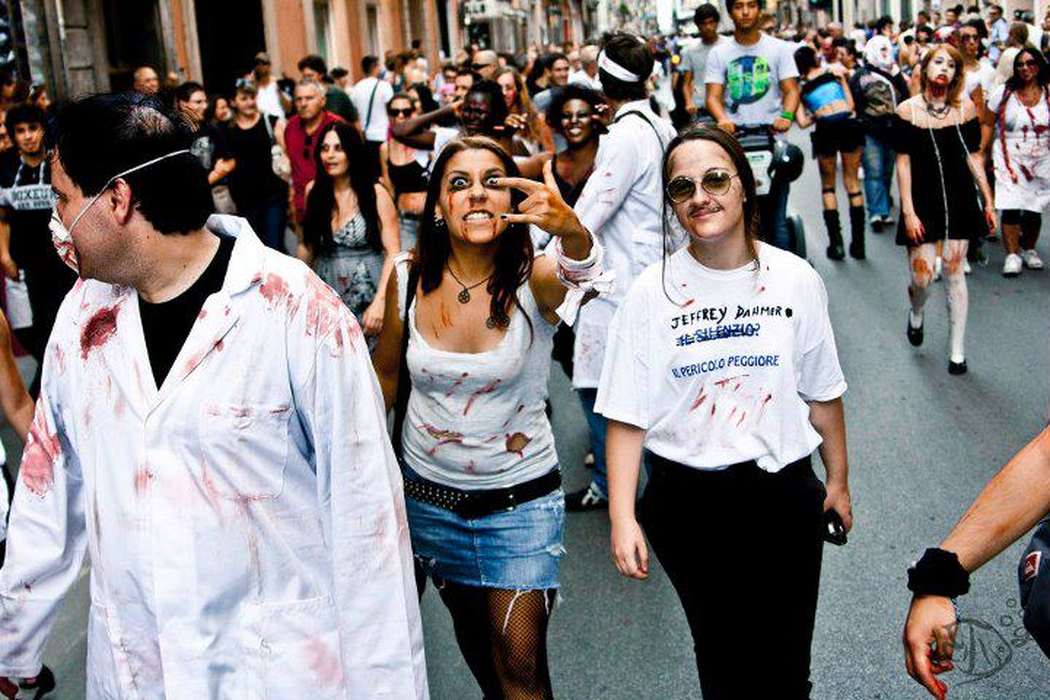 Итальянская молодежь зомби парад