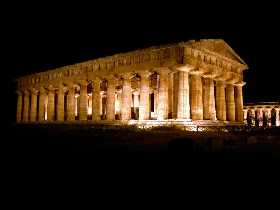 Храм древней Греции Пестум