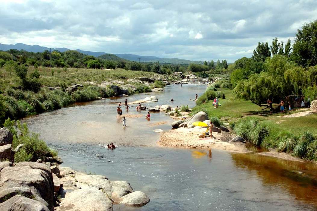 Река Мина Клаверо в Кордове Аргентина 