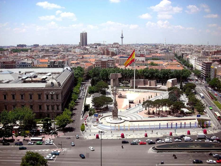 Площадь Колумба (Plaza de Colon) Мадрид