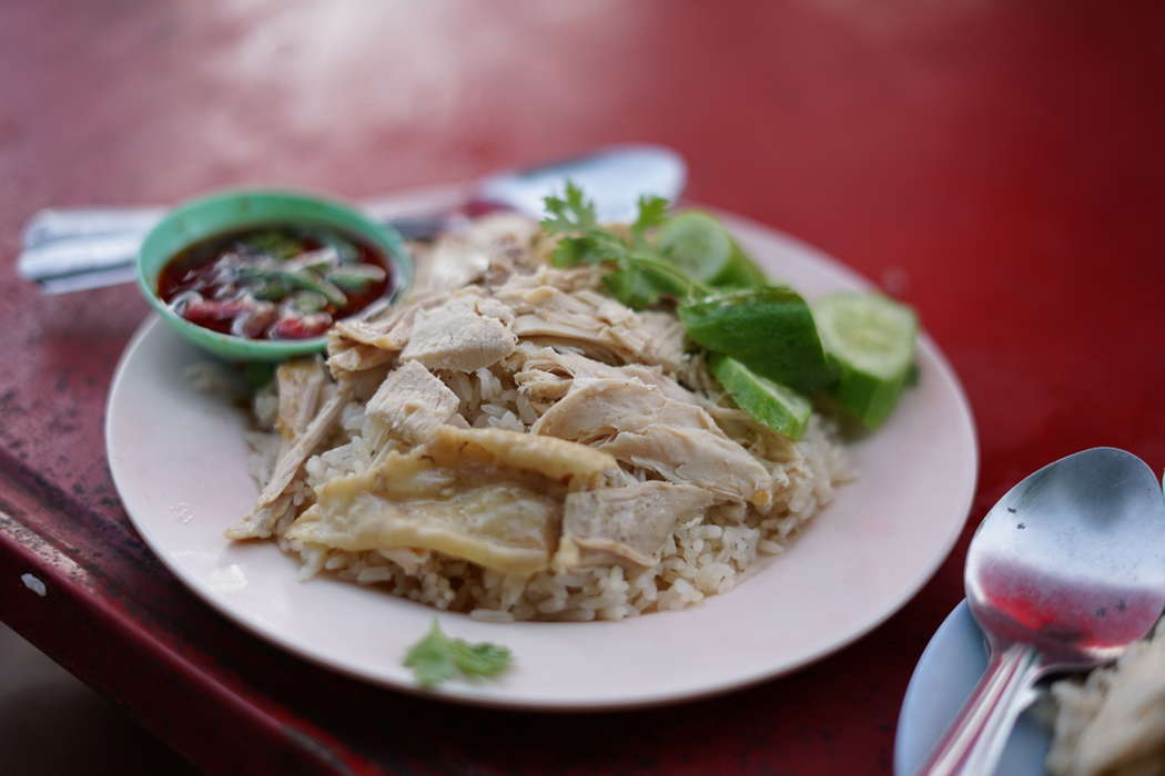 Кхао ман гаи (тайская курица с рисом)