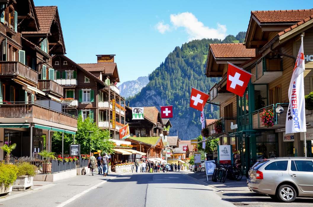 Лаутербруннен, Швейцария вид на главную улицу