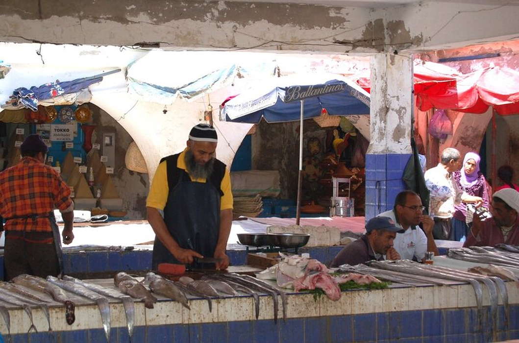 рыбный рынок в Эс-сувейра Марокко