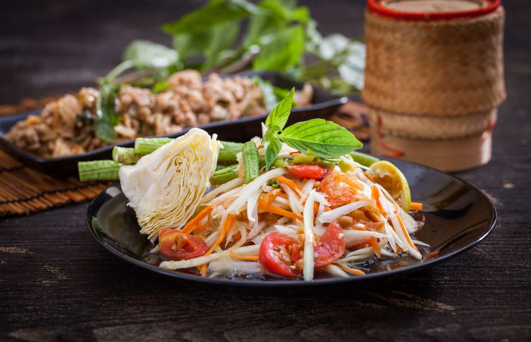 Сом Там (салат из зеленой папайи) таиланд
