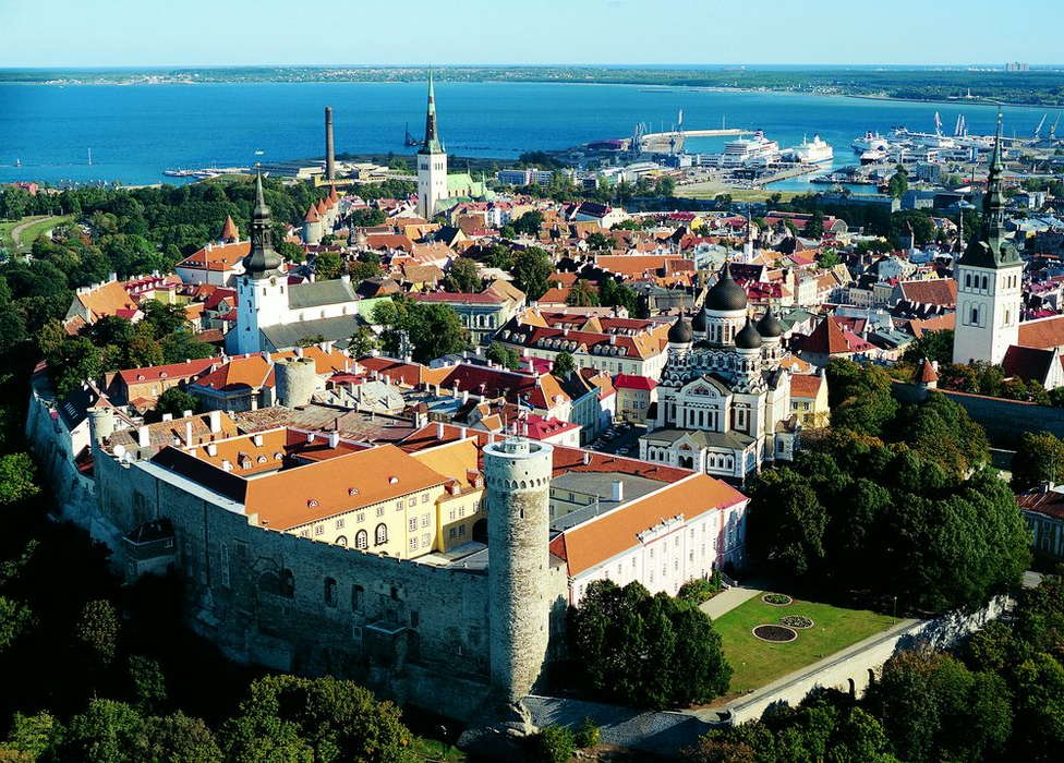 Таллин Эстония город с высоты