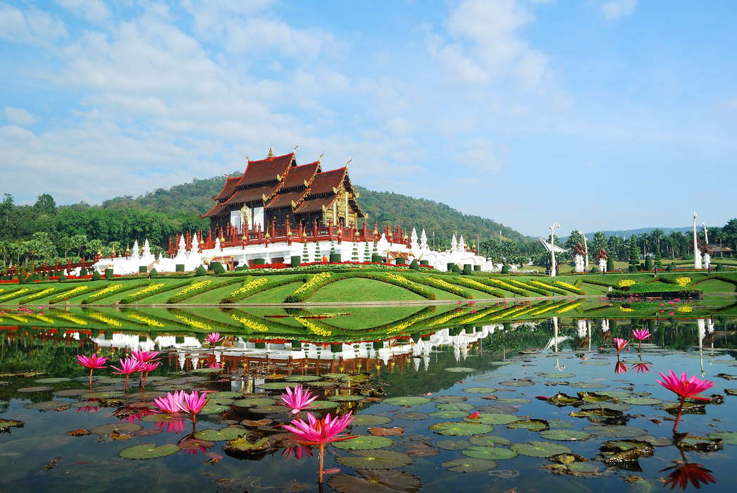 Чиангмай Тайланд второй дворец короля летний пруд