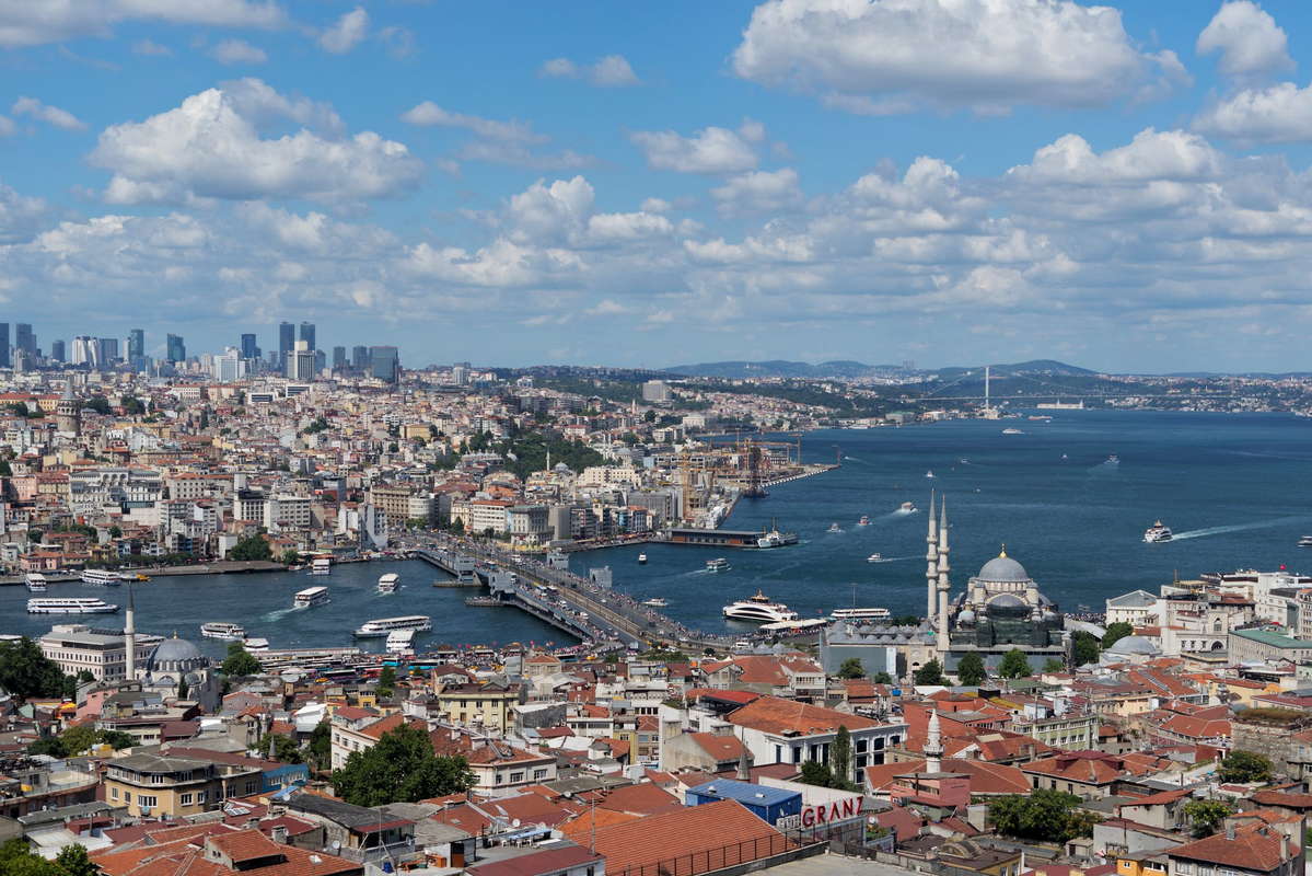 Залив бухта золотой Рог в Стамбуле