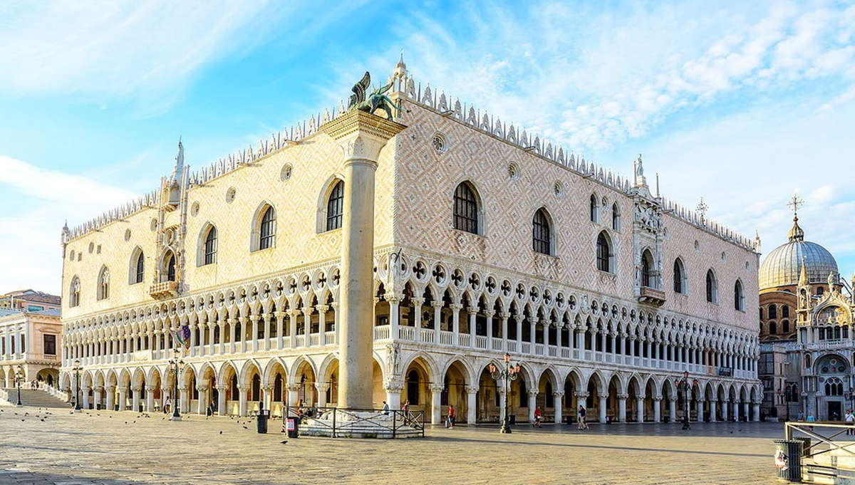 Дворец дожей в Венеции палаццо Дукале