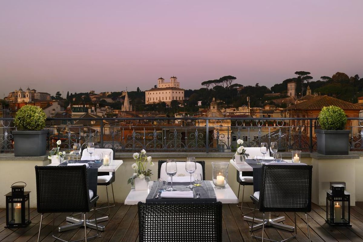 The First Luxury Art Hotel Rome отель рим