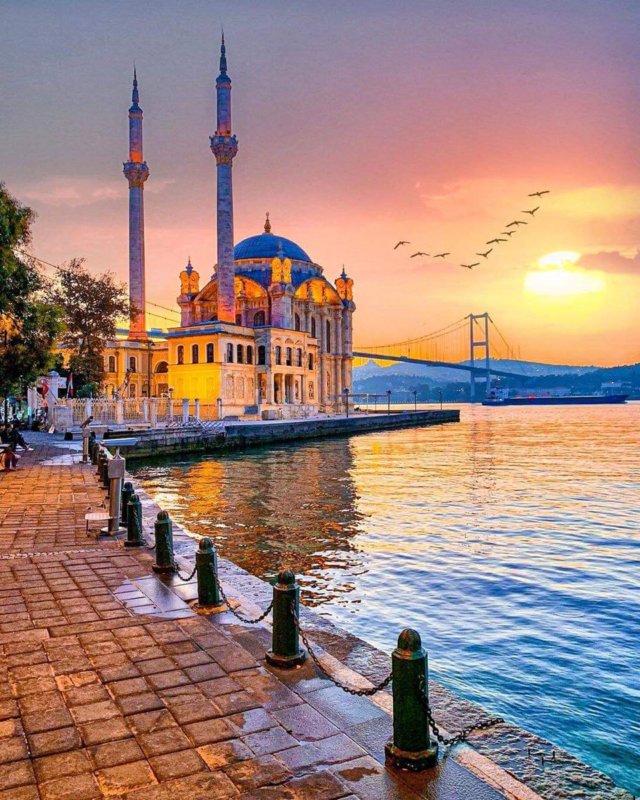 Мечеть Ортакёй в Стамбуле набережная закат