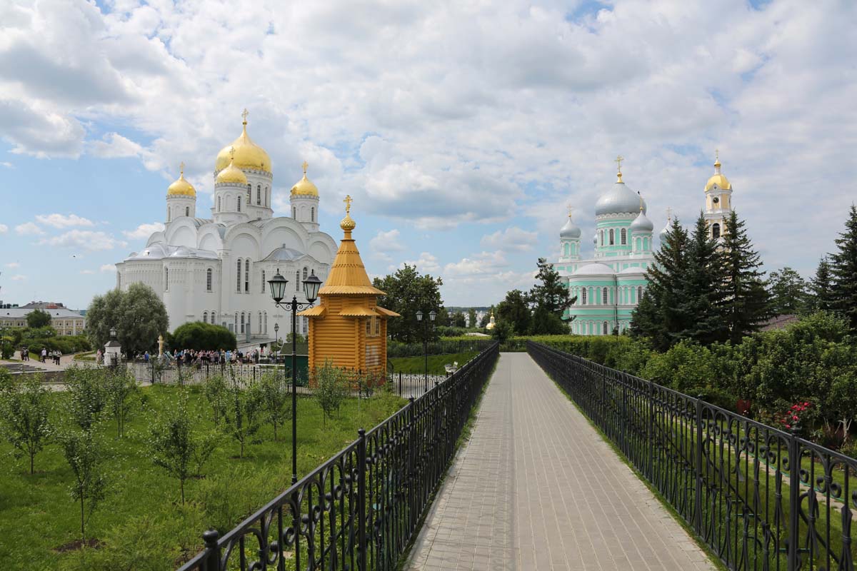 Канавка дивеевского монастыря фото