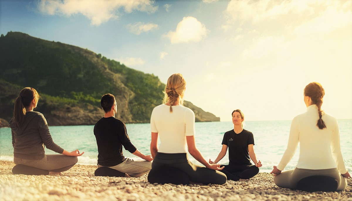 йога и медитация на пляже