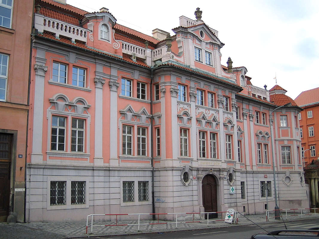 Дом Фауста В Праге Карлова площадь, 40