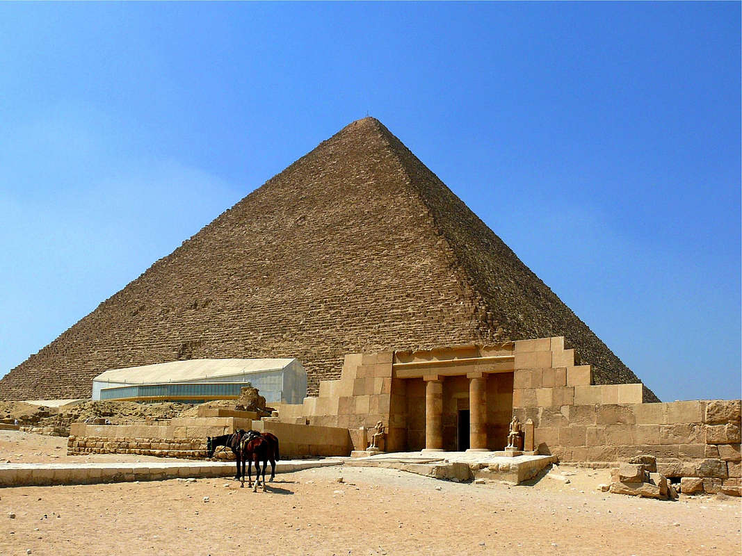 Пирамида Хеопса в Эль-Гизе