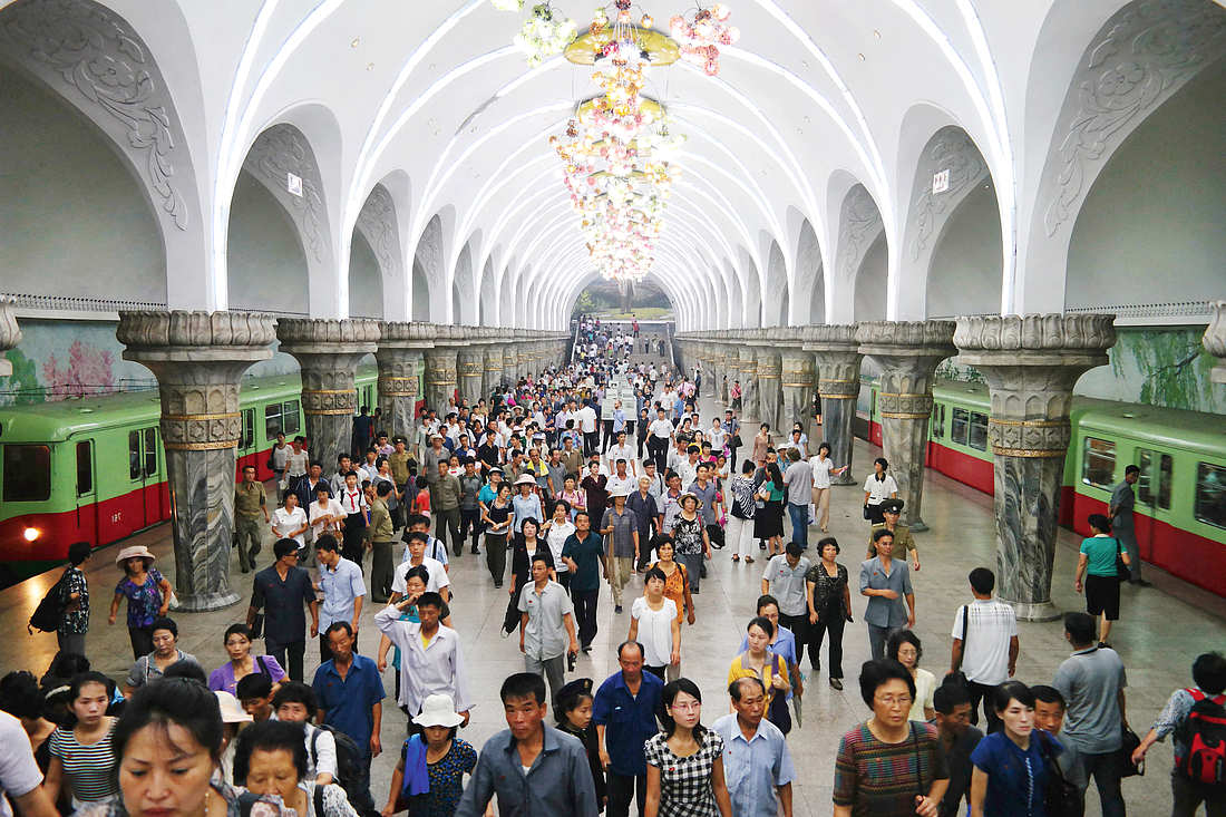Станция метро Пухунг, Пхеньян, Корея