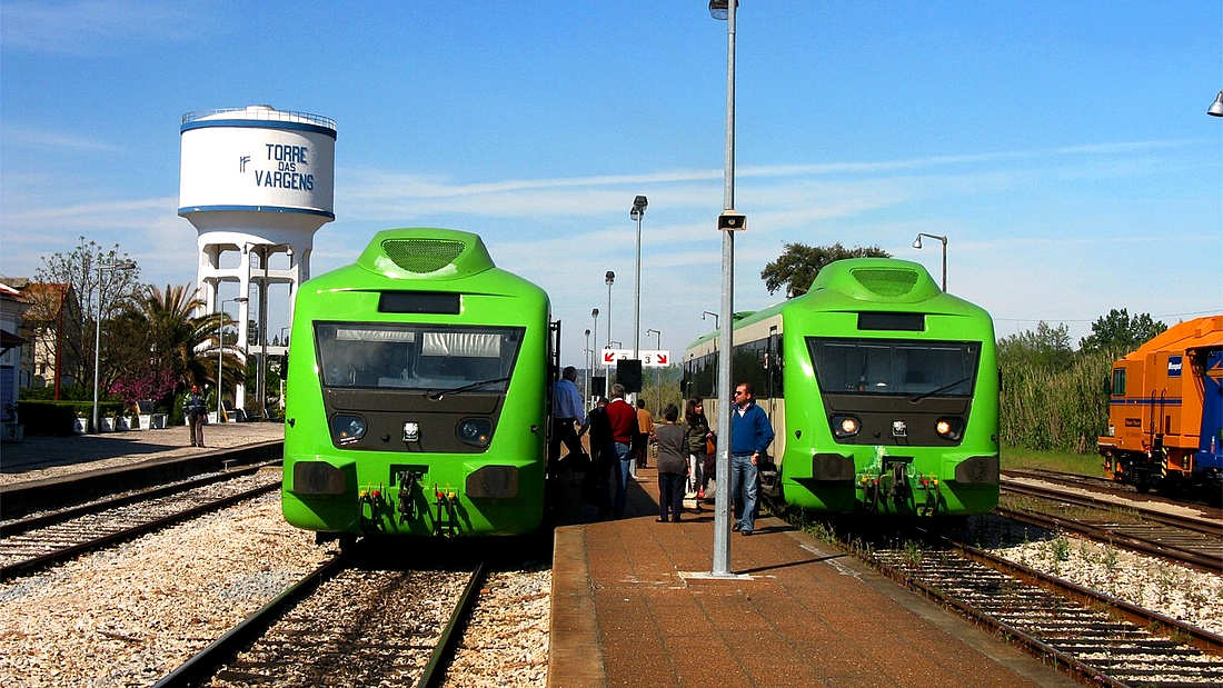 Поезда Португалии железная дорога