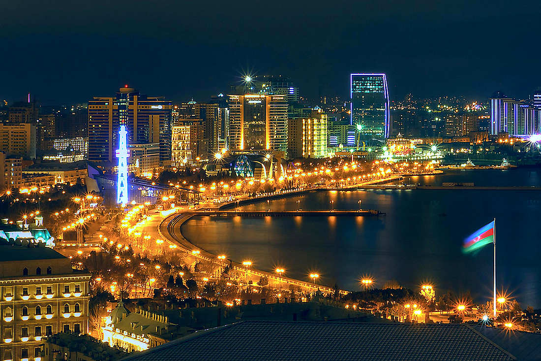 бухта Апшеронского полуострова ночной Баку Азербайджан