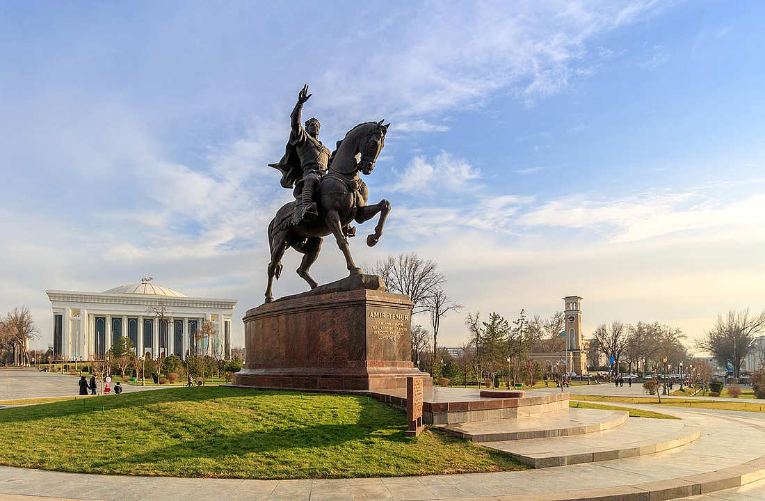 Сквер Эмира Тимура в Ташкенте