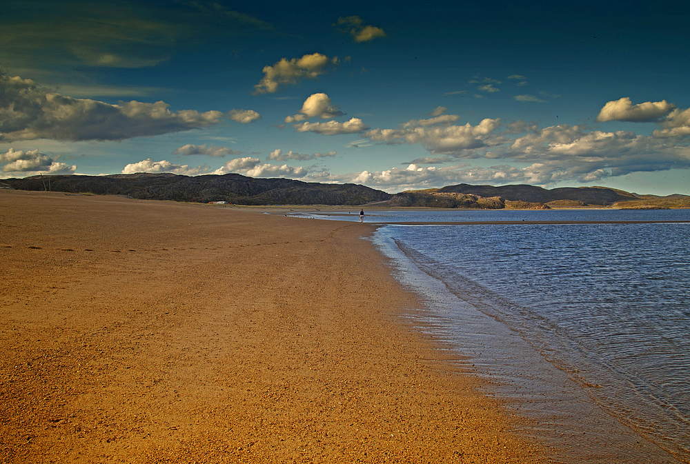 Песчаный пляж Териберки