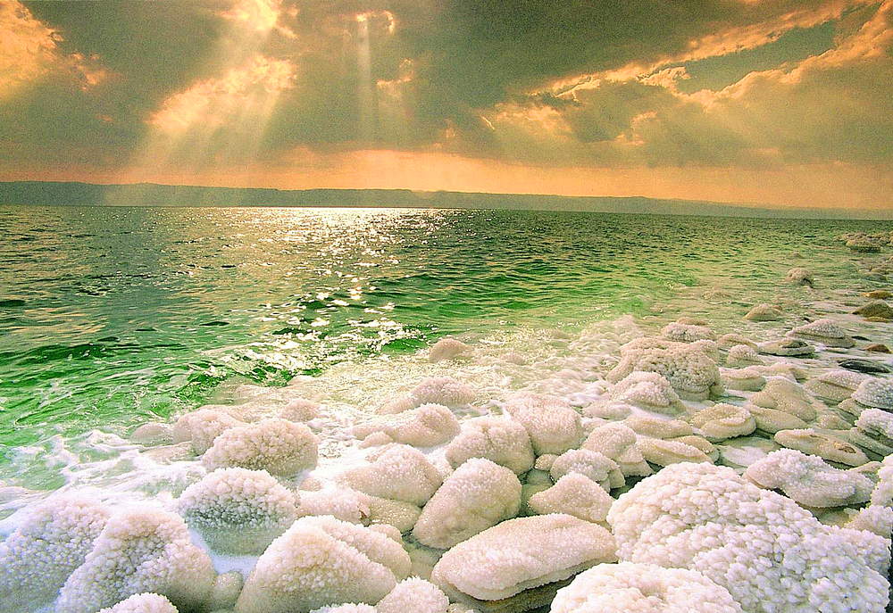 Почему Мёртвое море солёное