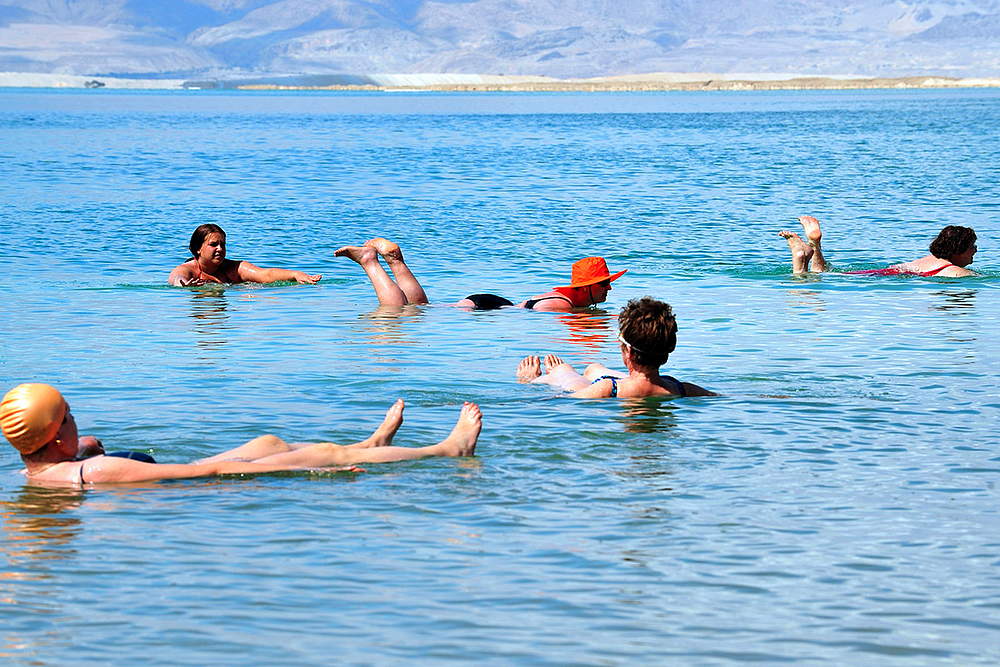 купание в мертвом море